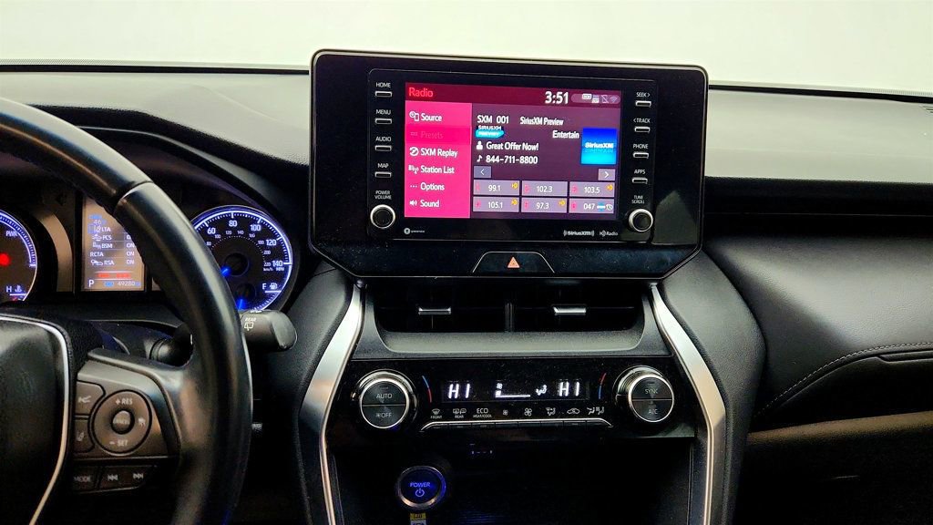 Used 2021 Toyota Venza LE image 17