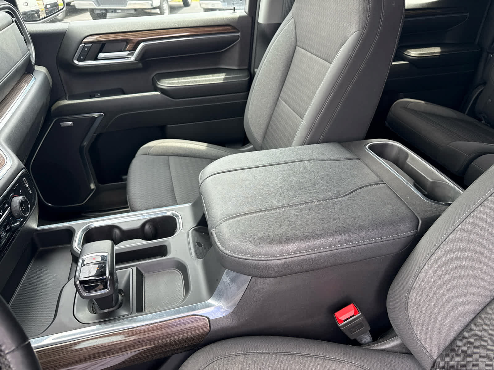Certified 2024 Chevrolet Silverado 1500 LT Trail Boss w/ Convenience Package II AWD/4WD image 21