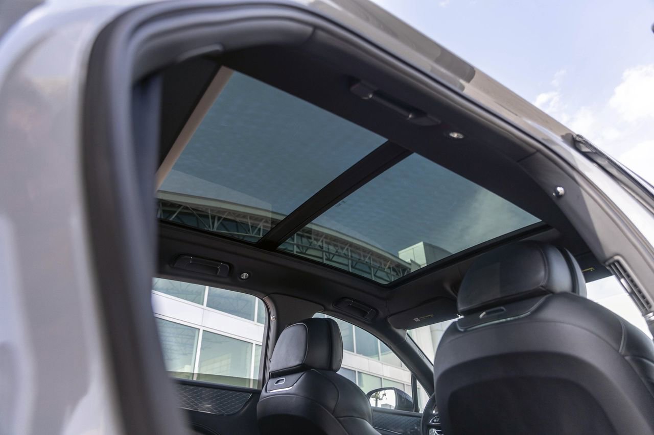 Used 2025 Bentley Bentayga AWD/4WD image 63