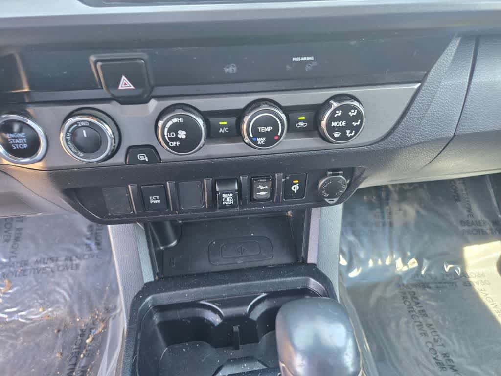 Used 2019 Toyota Tacoma TRD Off-Road AWD/4WD image 14