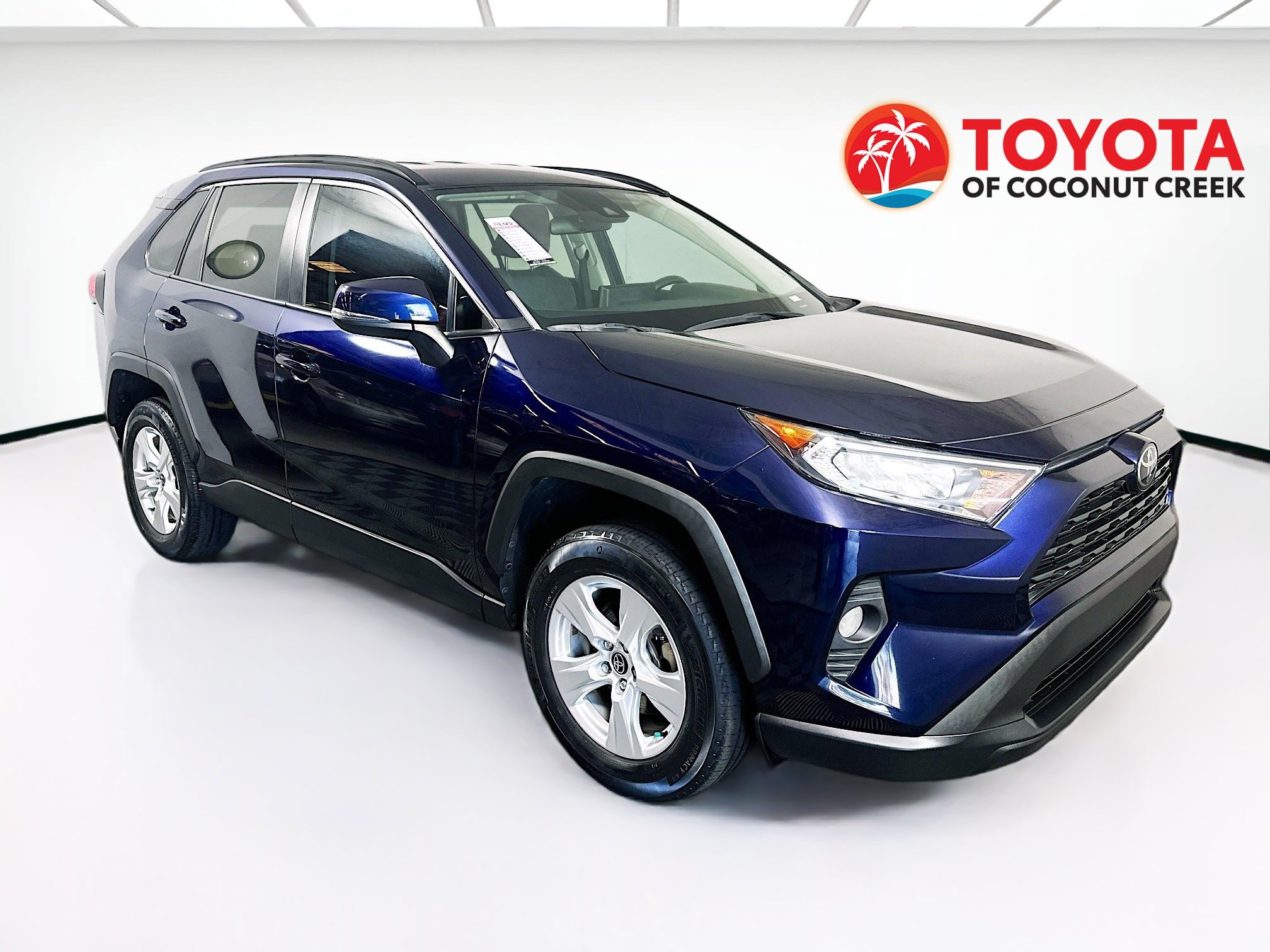 Used 2021 Toyota RAV4 XLE FWD image 1