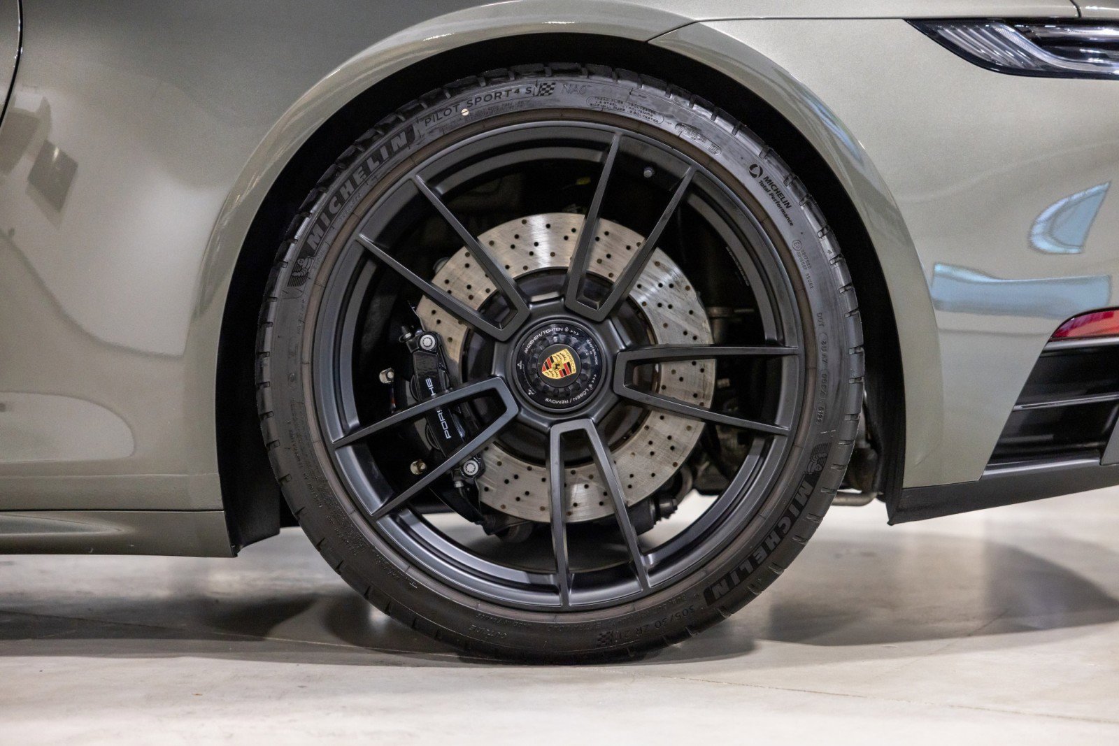 Used 2023 Porsche 911 Targa 4 GTS image 18