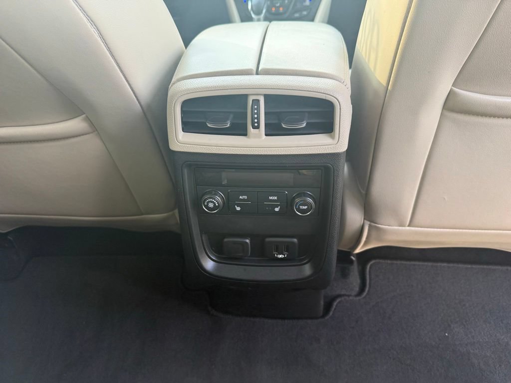Used 2020 Buick Envision Essence FWD image 18