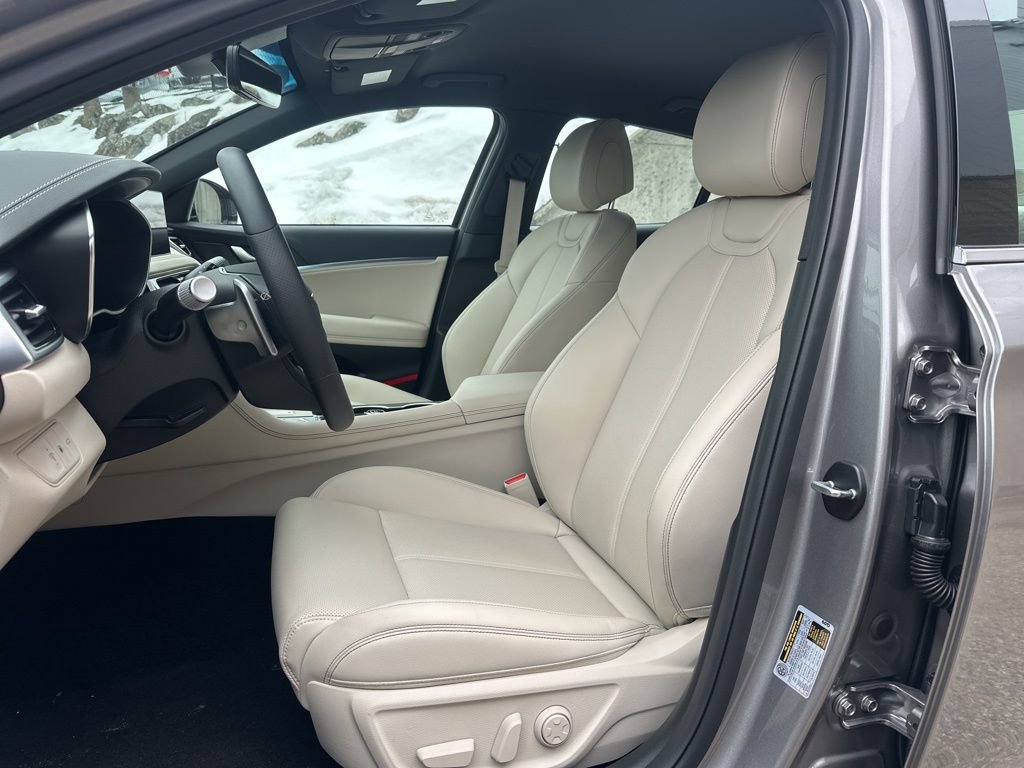 Used 2026 Genesis G70 2.5T image 14