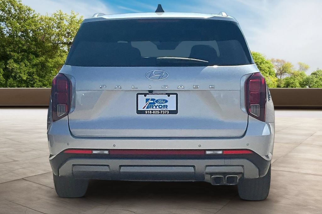 Used 2024 Hyundai Palisade Limited FWD image 4