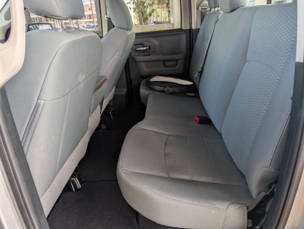 Used 2018 RAM 1500 Classic SLT image 18