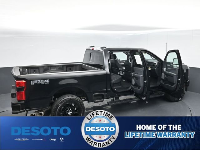 New 2026 Ford F250 Lariat w/ Black Appearance Package image 58