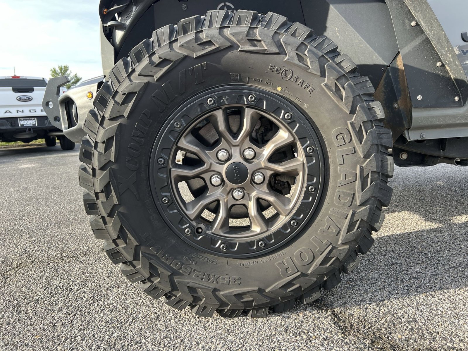 Used 2020 Jeep Wrangler Unlimited Sahara image 12