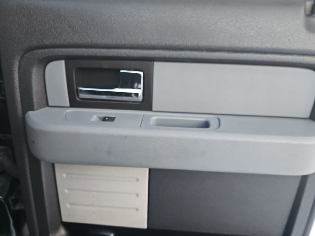 Used 2013 Ford F150 XLT w/ Luxury Equipment Group image 23