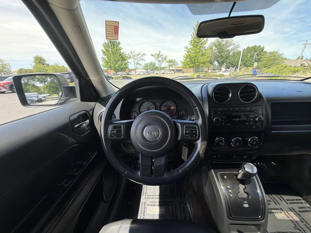 Used 2014 Jeep Patriot High Altitude FWD image 12