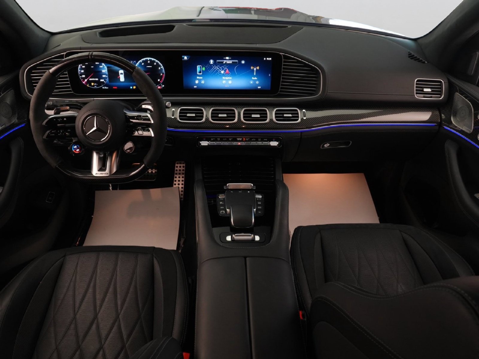 Used 2025 Mercedes-Benz GLS 63 AMG 4MATIC image 24