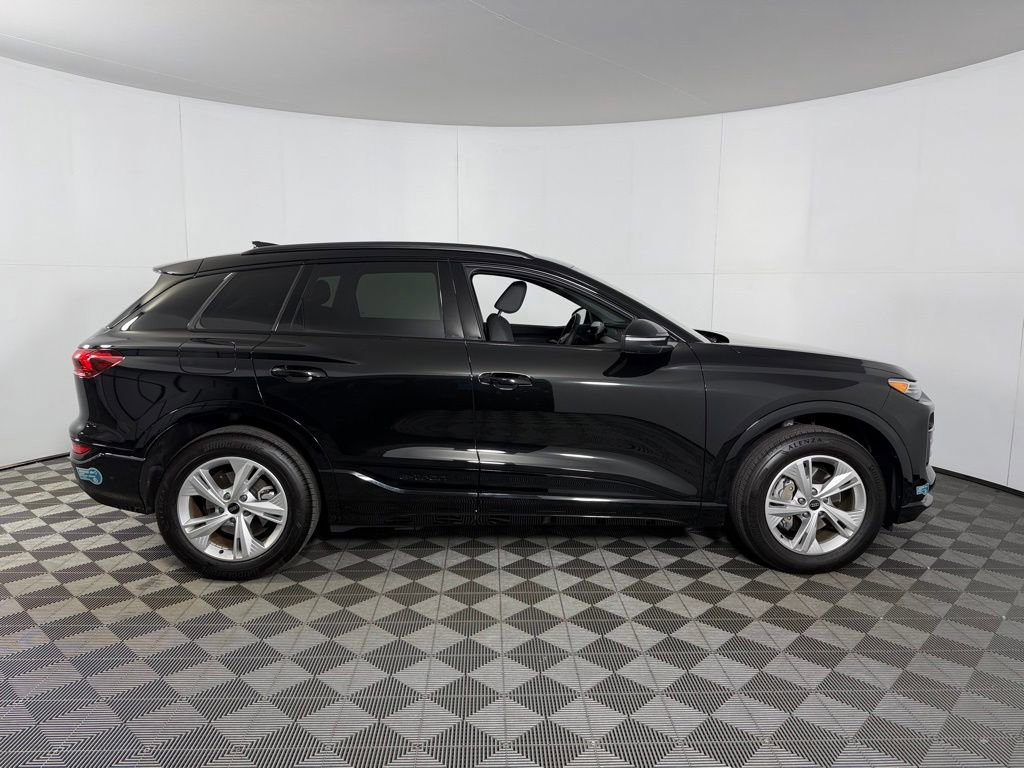 Used 2025 Audi Q6 e-tron Premium Plus w/ Premium Plus RWD image 5
