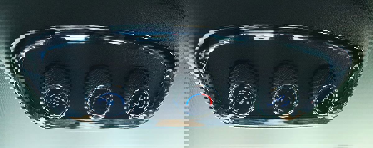 Used 2018 Dodge Durango R/T w/ Blacktop Package image 35