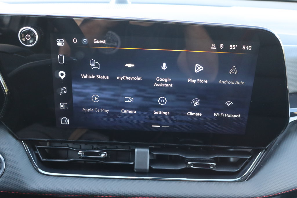 New 2027 Chevrolet Equinox RS w/ Safety and Technology Package AWD/4WD image 11