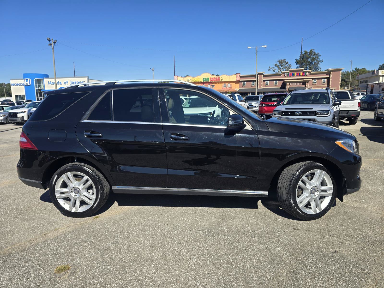 Used 2015 Mercedes-Benz ML 350 4MATIC image 3