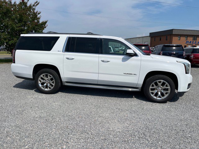 Used 2015 GMC Yukon XL SLT w/ Open Road Package AWD/4WD image 3