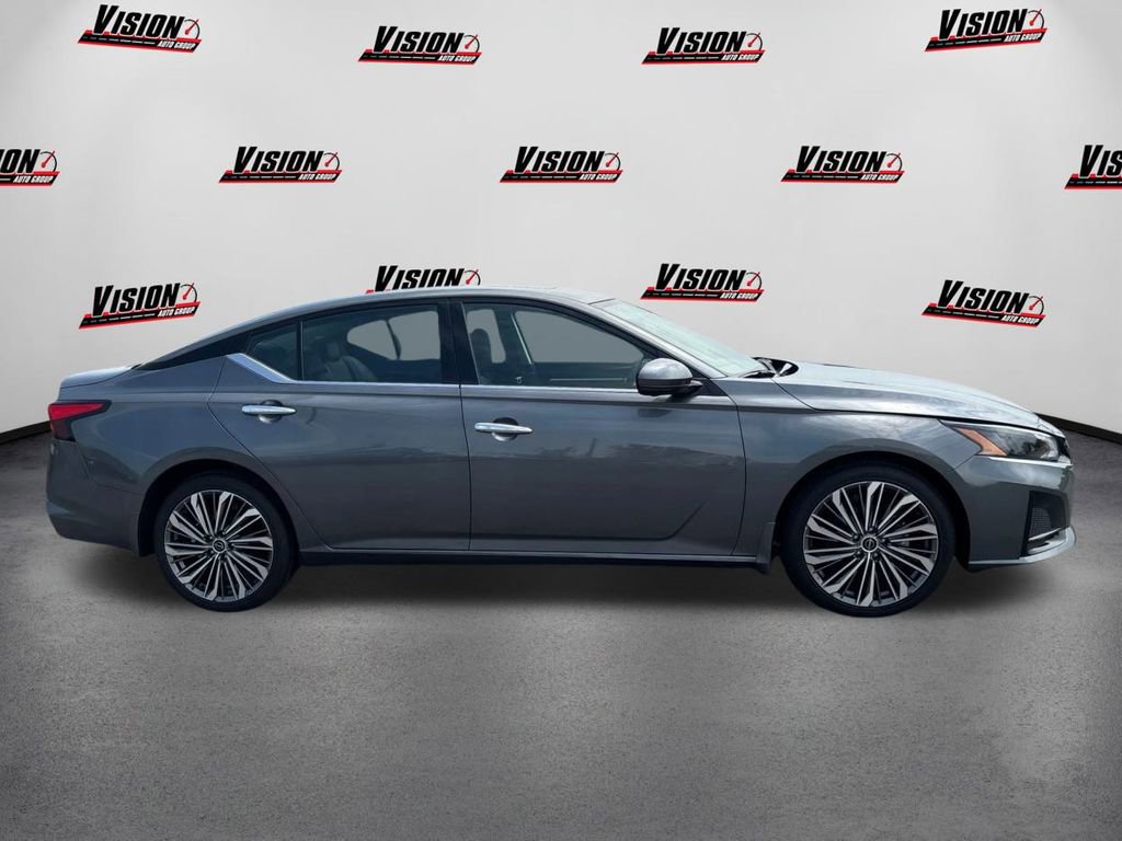 New 2025 Nissan Altima 2.5 SL image 4