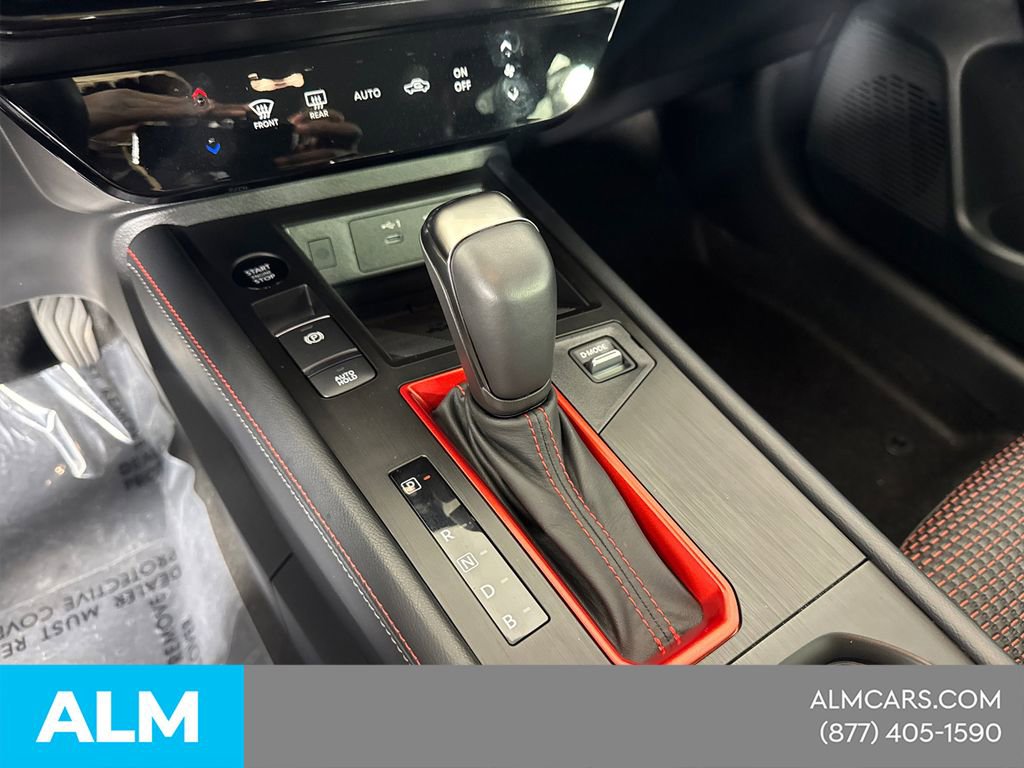 Used 2025 Nissan Kicks SR image 34