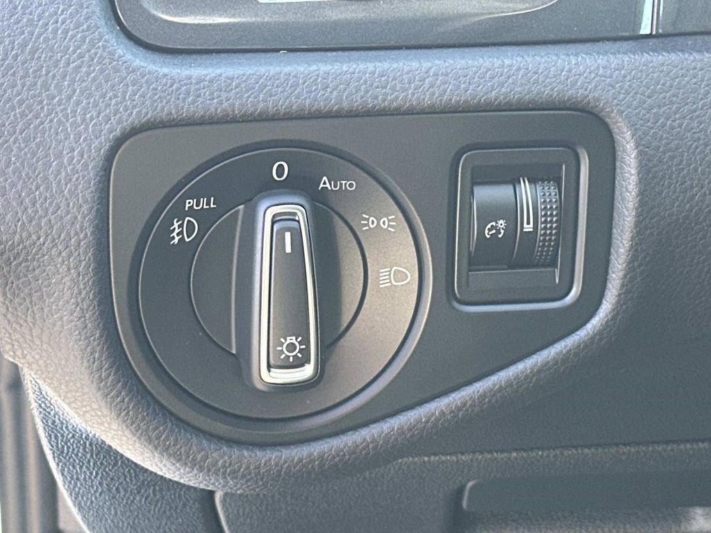 Used 2019 Volkswagen Golf Alltrack SEL image 21