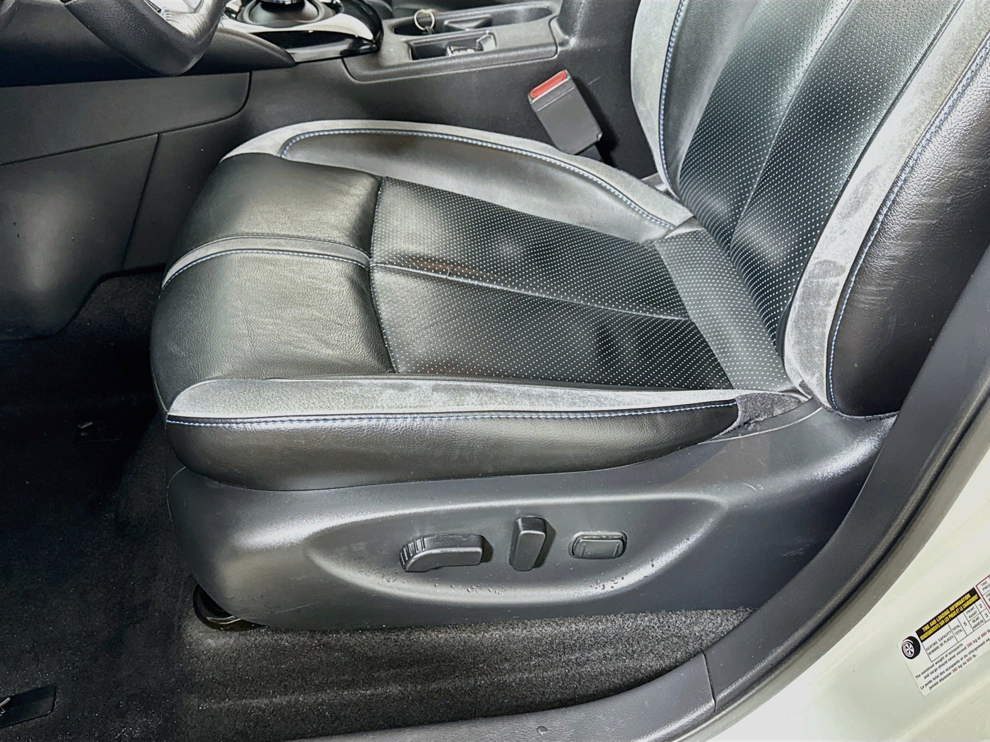 Used 2018 Nissan Leaf SL w/ SL Technology Package FWD image 21