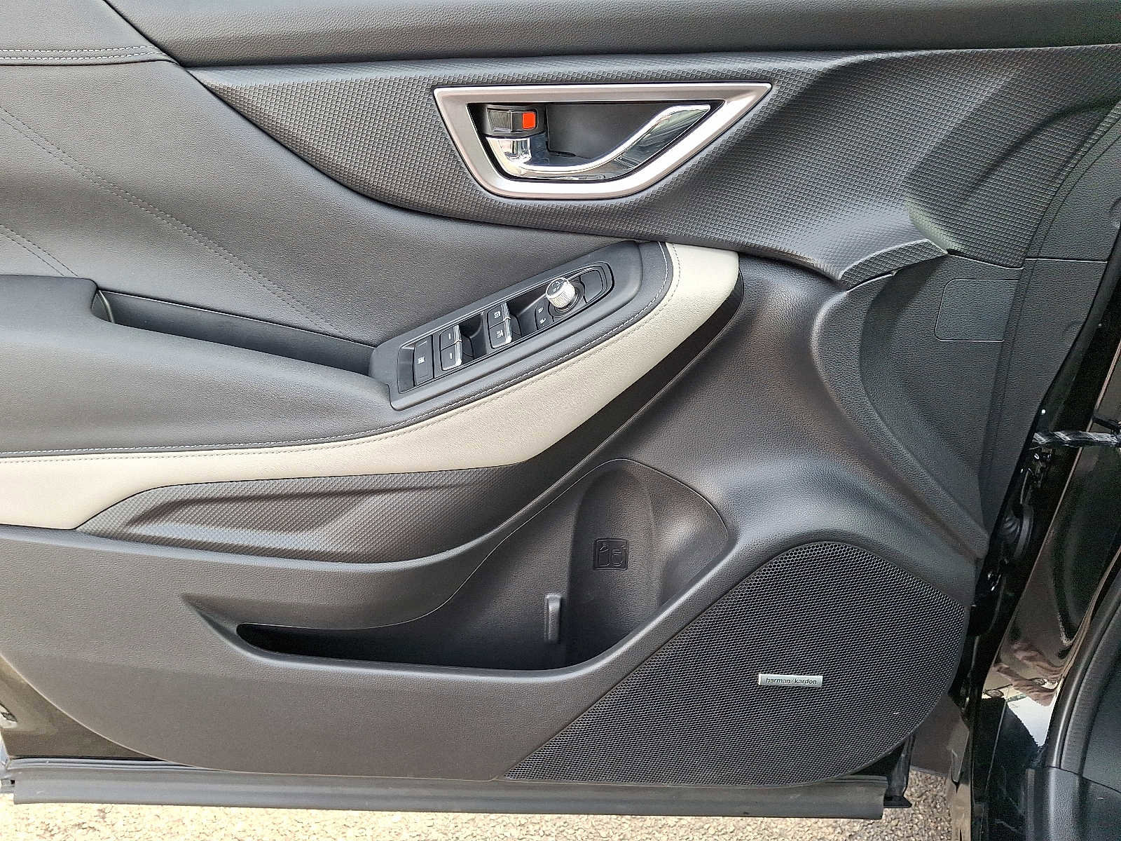 Used 2023 Subaru Forester Limited image 12