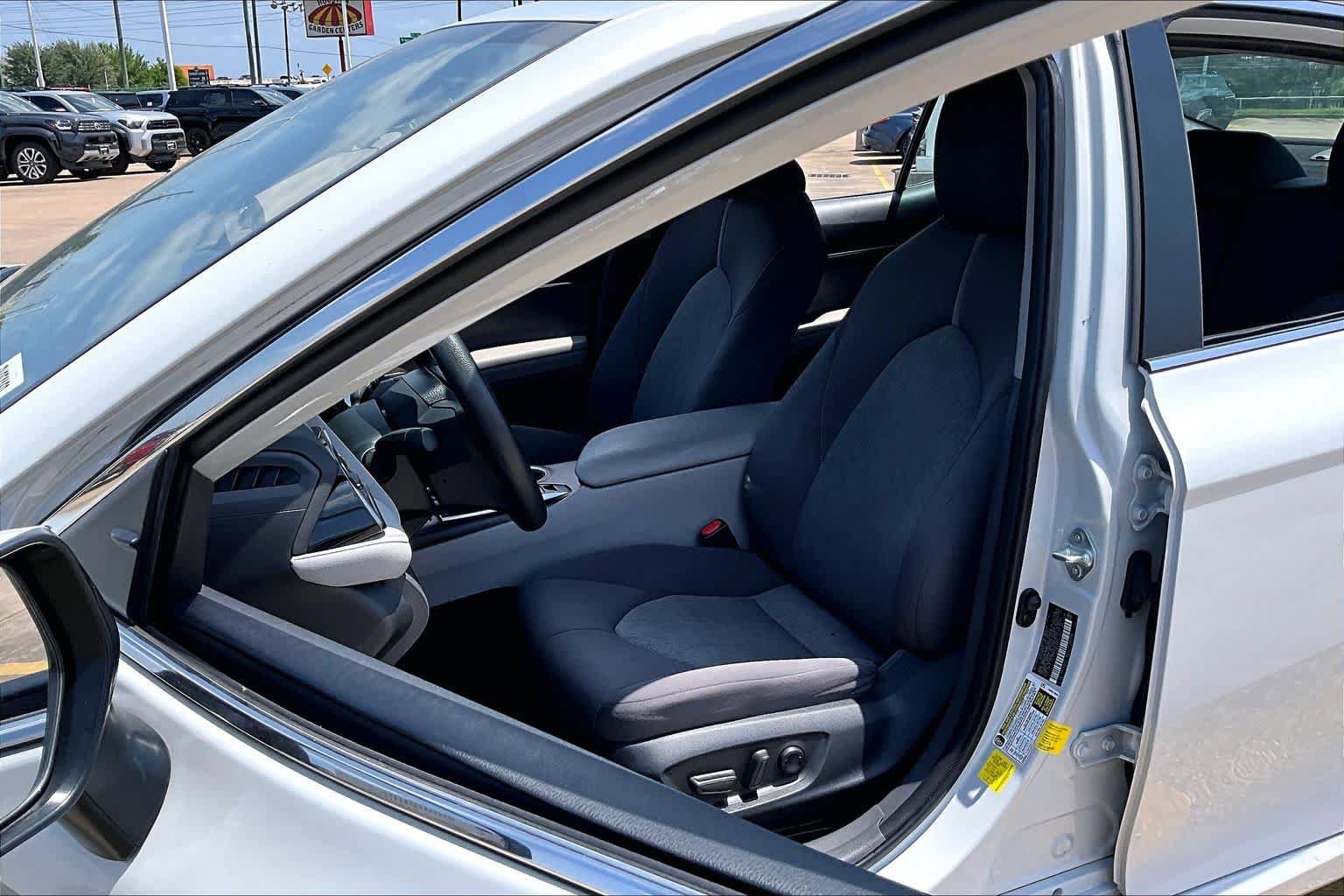 Used 2023 Toyota Camry LE FWD image 8