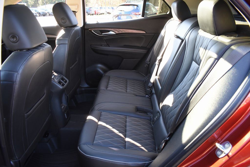Used 2023 Buick Envision Avenir AWD/4WD image 27