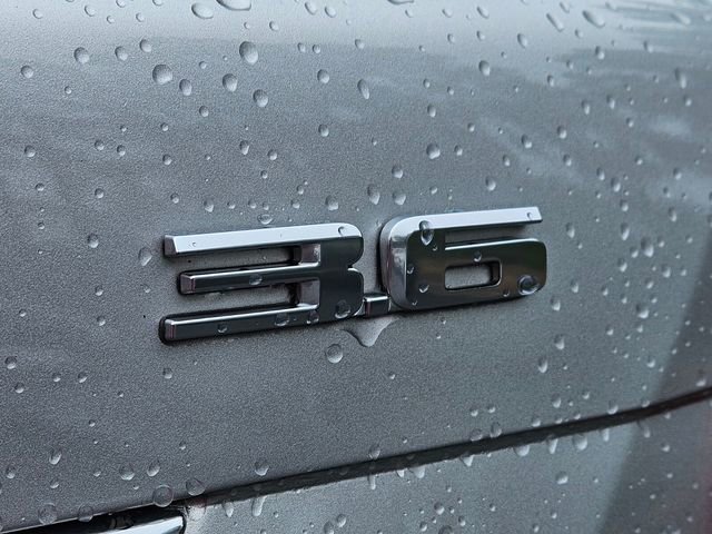 Used 2018 Cadillac XT5 FWD image 18