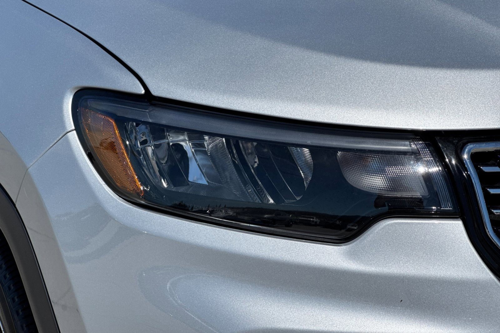 Used 2025 Jeep Compass Limited image 9