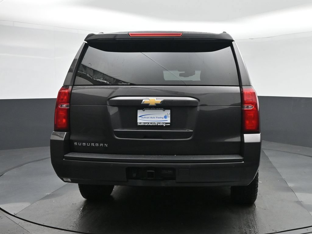 Used 2018 Chevrolet Suburban LT AWD/4WD image 6