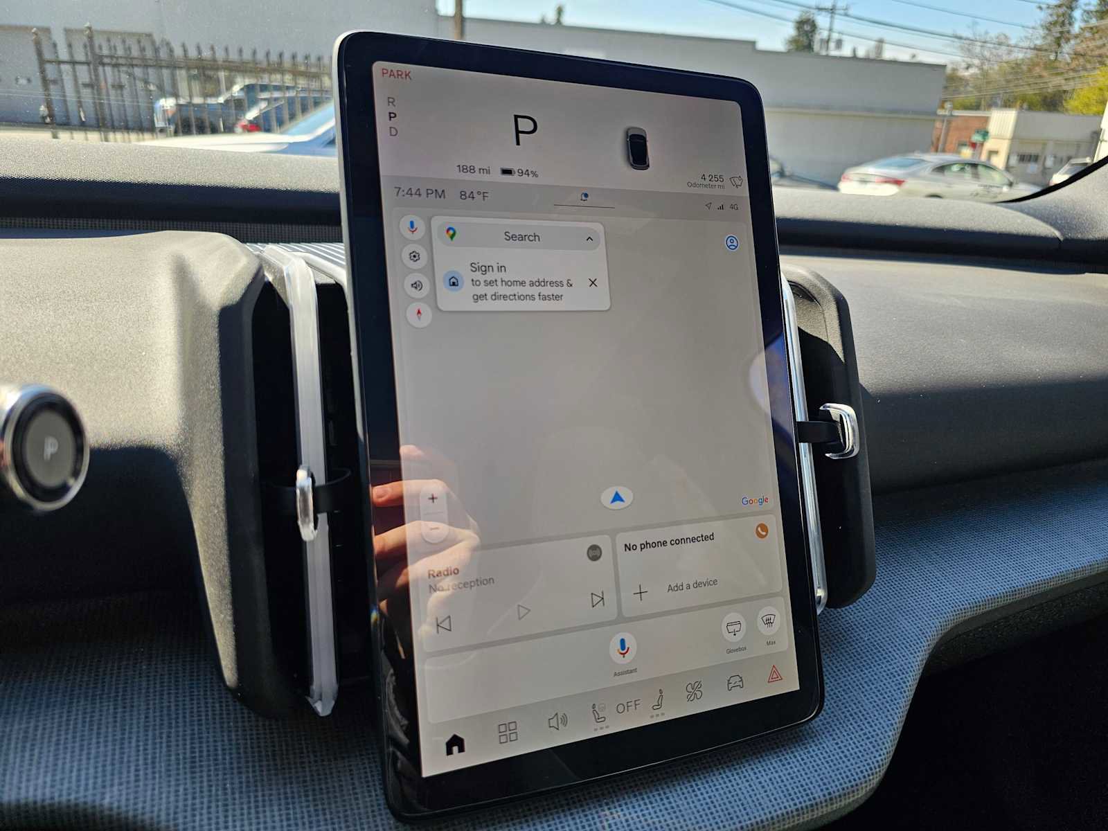 Used 2025 Volvo EX30 Plus w/ Protection Package Premier image 27