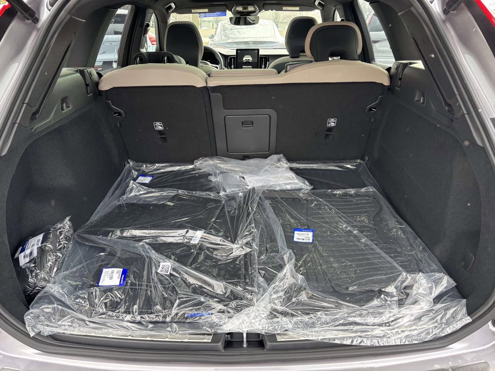 New 2026 Volvo XC60 B5 Plus w/ Protection Package Premier image 9