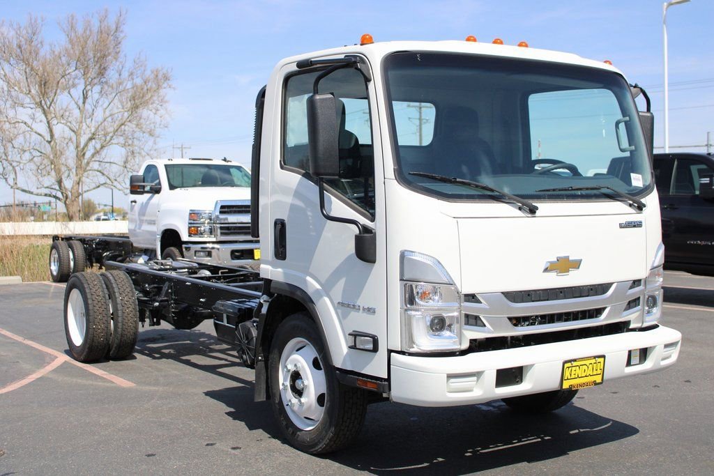 New 2025 Chevrolet Low Cab Forward RWD image 7
