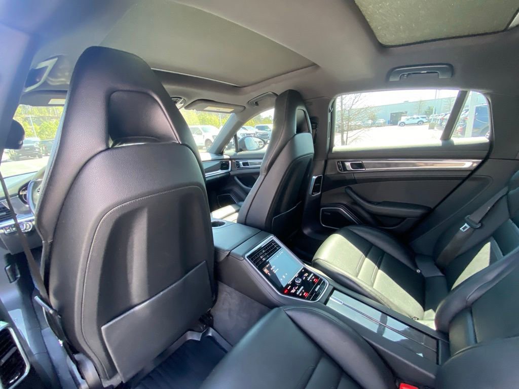Used 2018 Porsche Panamera image 23