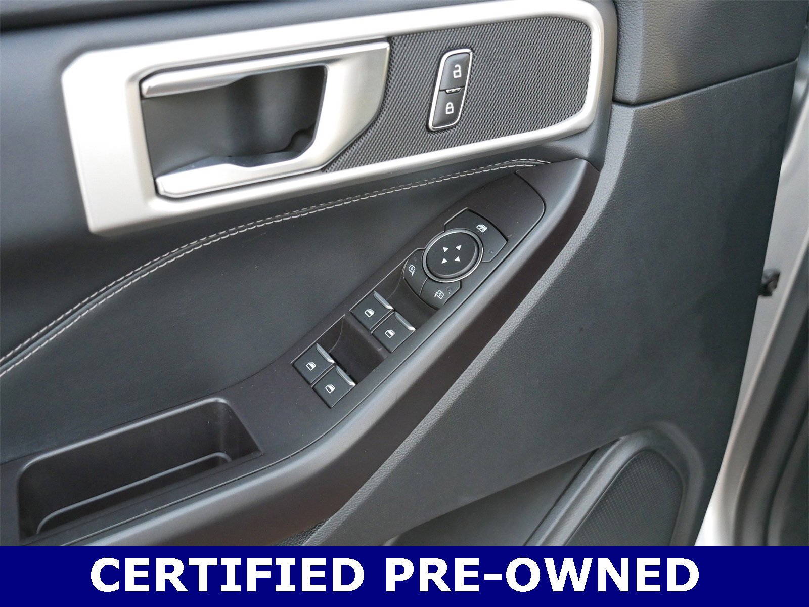 Certified 2020 Ford Explorer XLT w/ Equipment Group 202A image 15