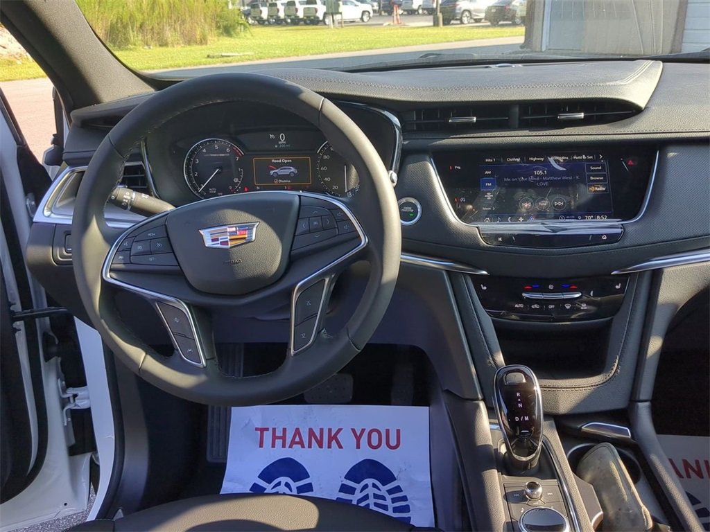 New 2025 Cadillac XT5 Luxury image 19