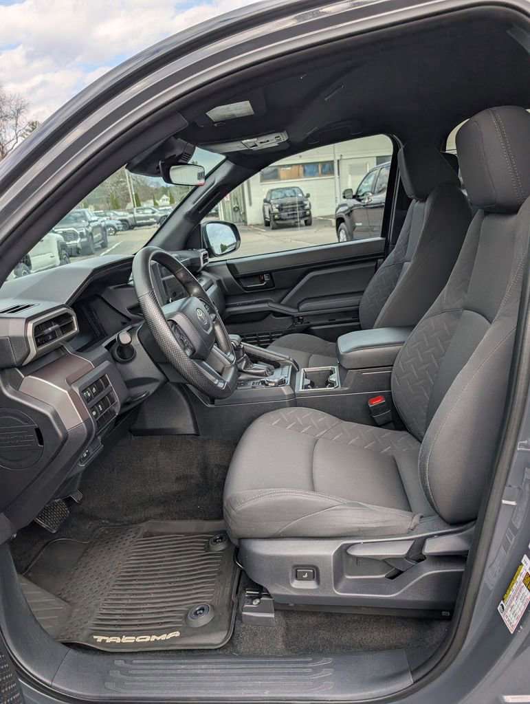 Certified 2024 Toyota Tacoma SR5 AWD/4WD image 13