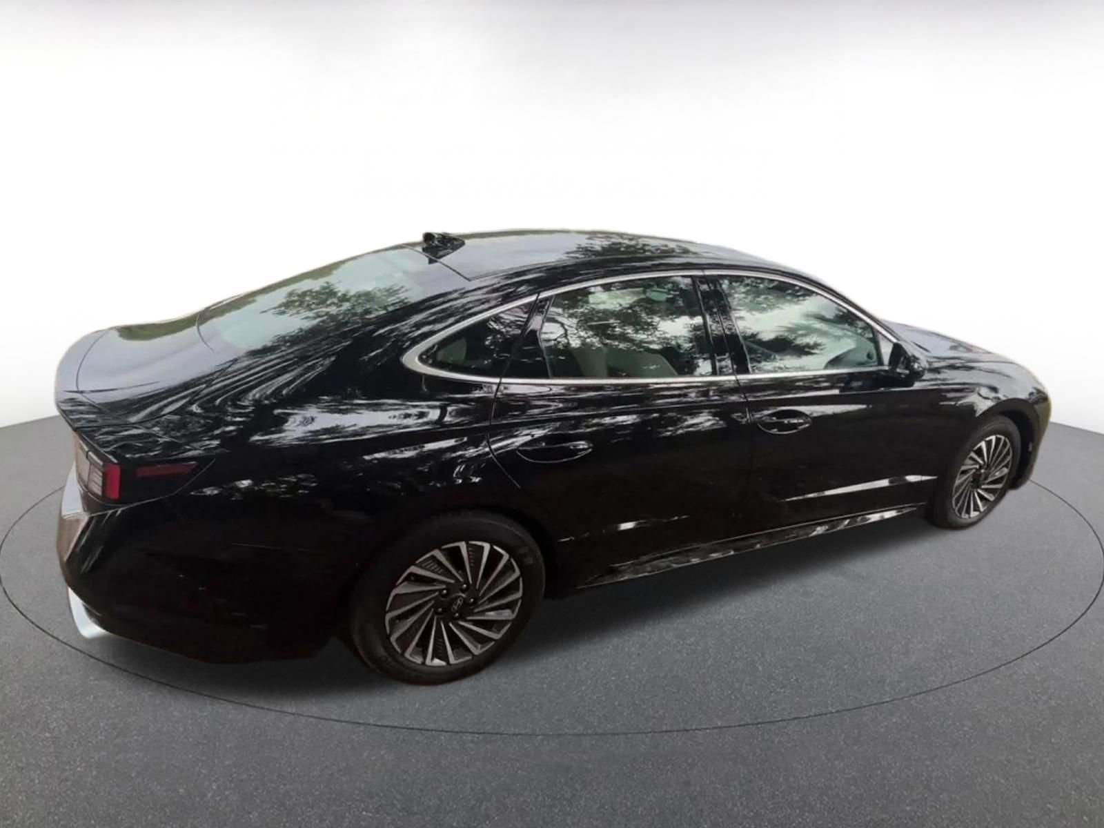 Used 2025 Hyundai Sonata SEL FWD image 15
