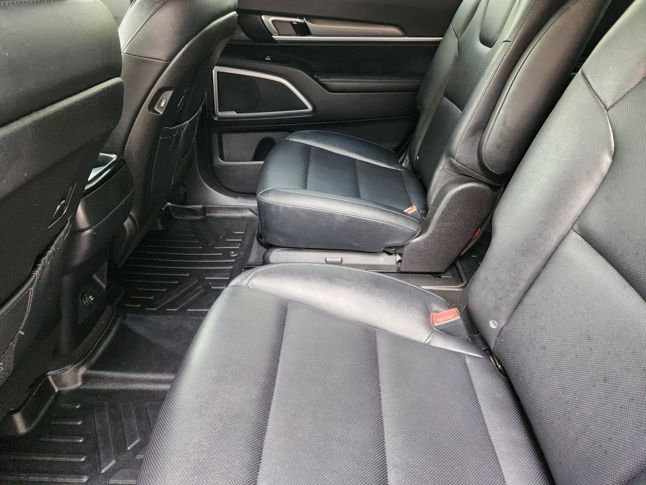 Used 2022 Kia Telluride S image 29