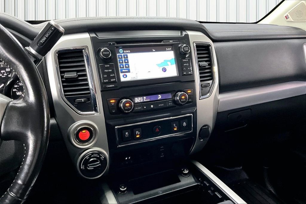 Used 2018 Nissan Titan PRO-4X image 9