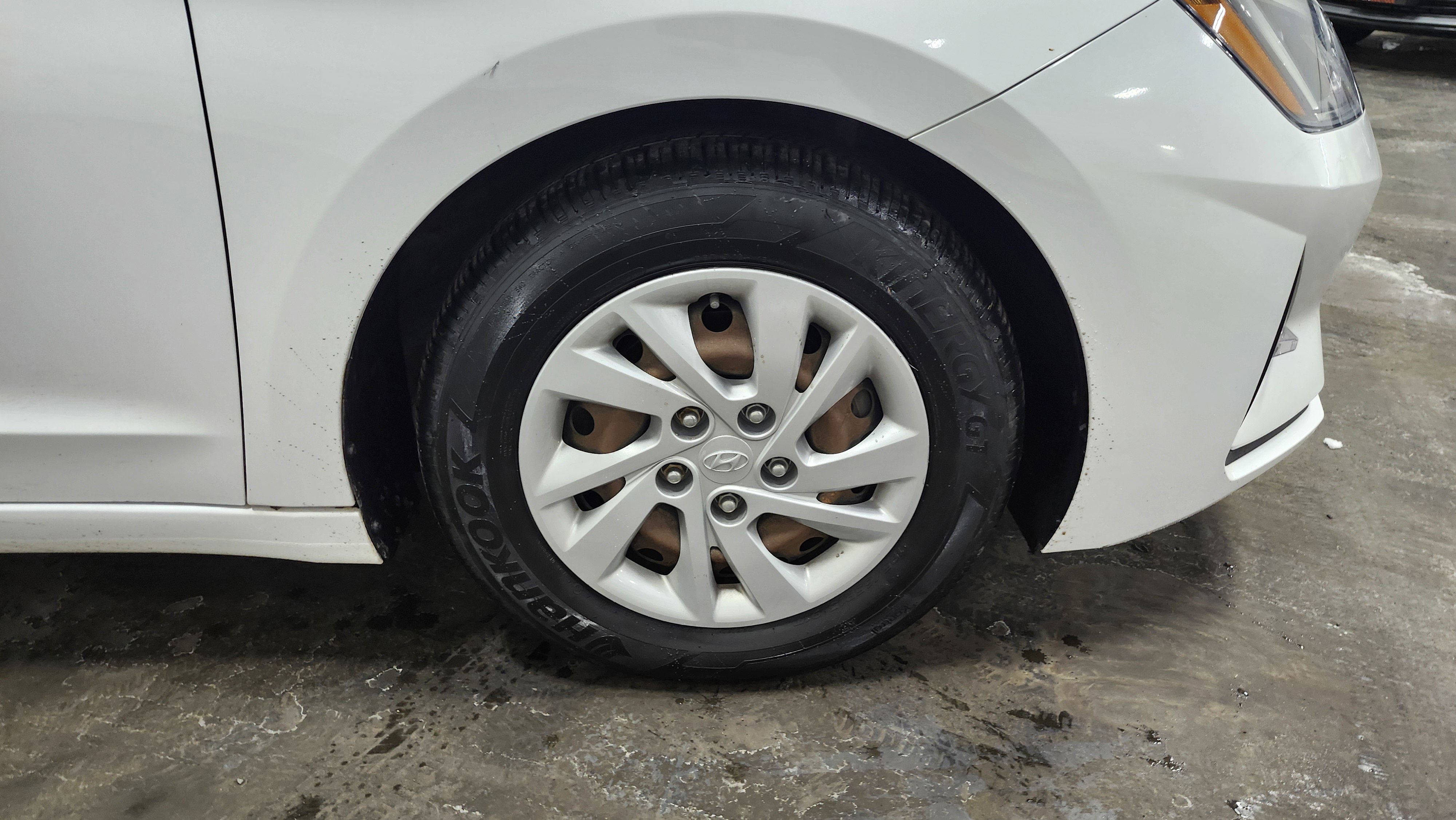 Used 2020 Hyundai Elantra SE w/ Cargo Package (C1) image 9