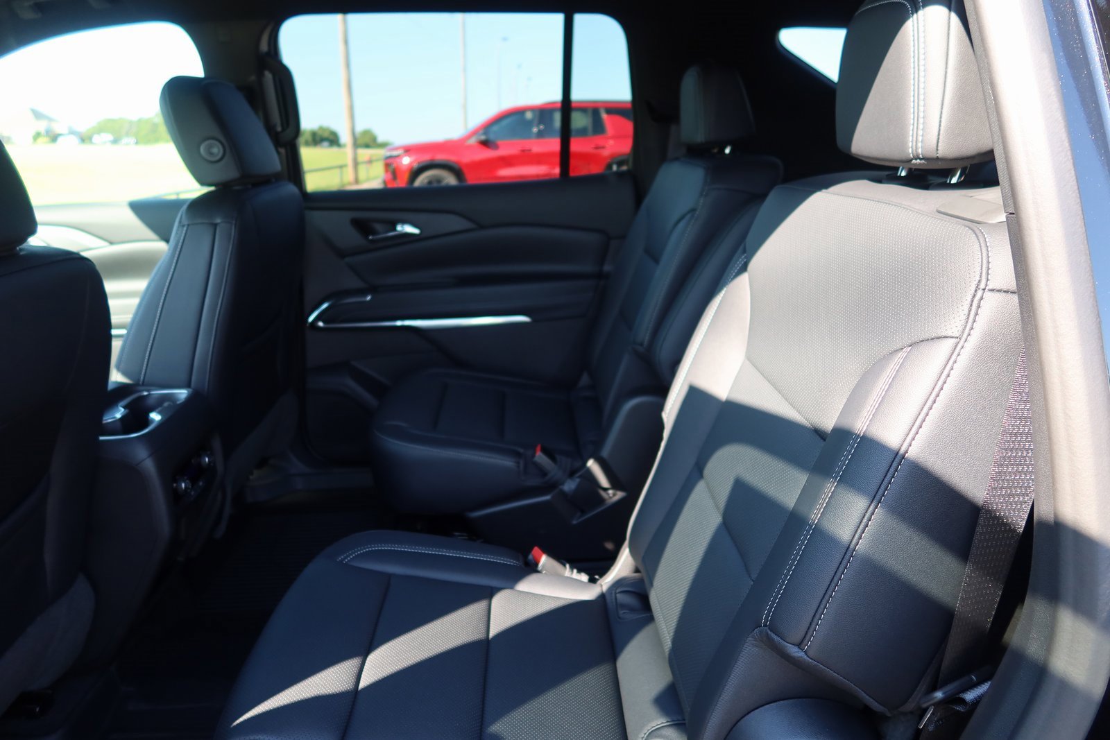 New 2026 Chevrolet Traverse LT w/ Driver Confidence Package image 13