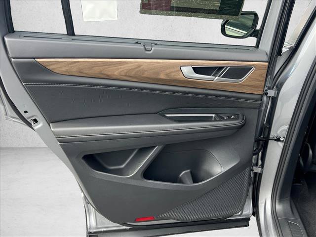 Used 2026 Volkswagen Atlas SE FWD image 30