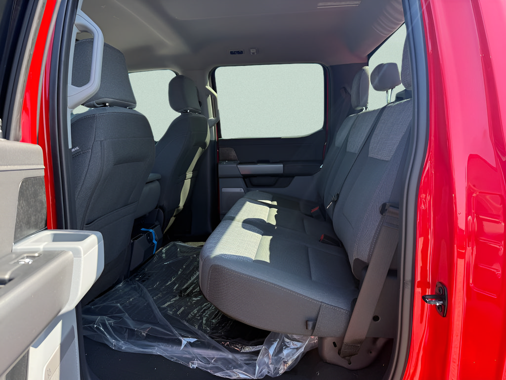 New 2026 Ford F250 XLT w/ XLT Premium Package AWD/4WD image 5