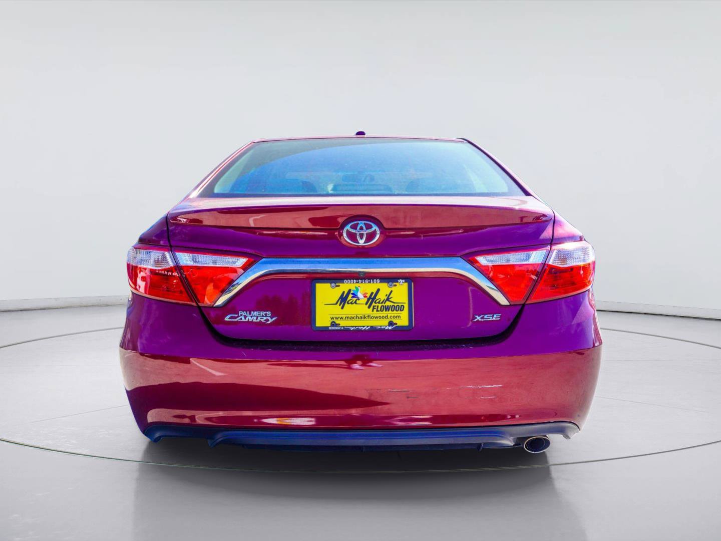 Used 2017 Toyota Camry XSE FWD image 6