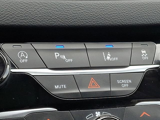 Used 2024 Chrysler Pacifica Touring-L image 25