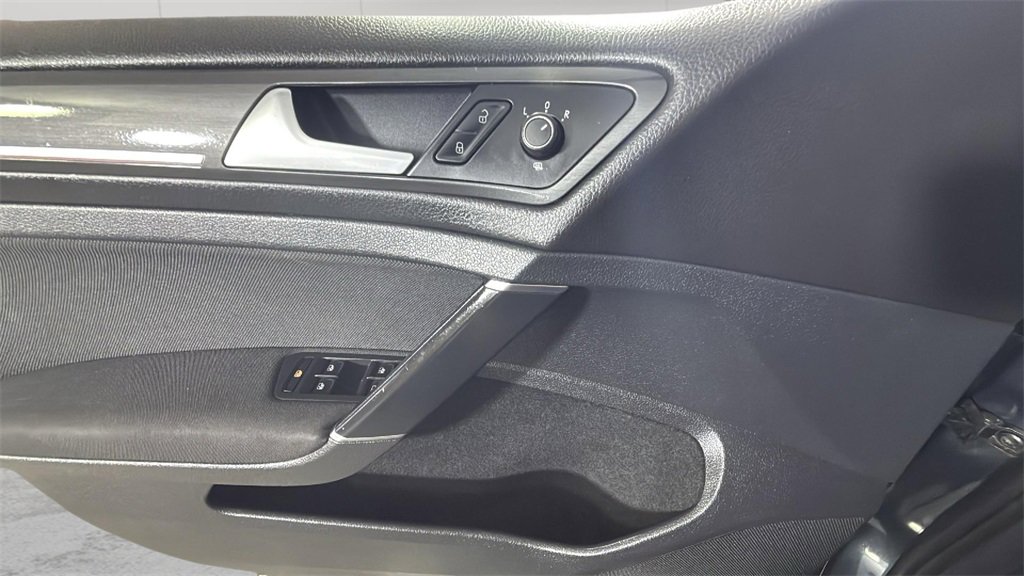 Used 2018 Volkswagen GTI S image 25
