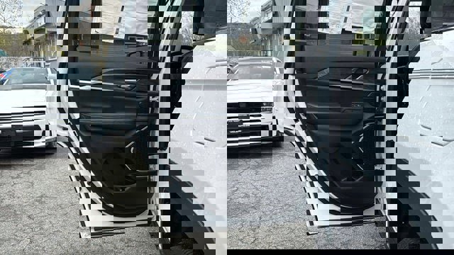 Certified 2023 Jeep Grand Cherokee Limited AWD/4WD image 23