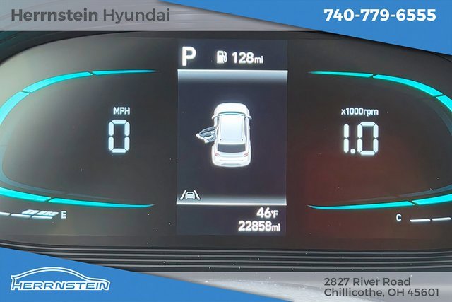 Used 2023 Hyundai Venue SEL image 7