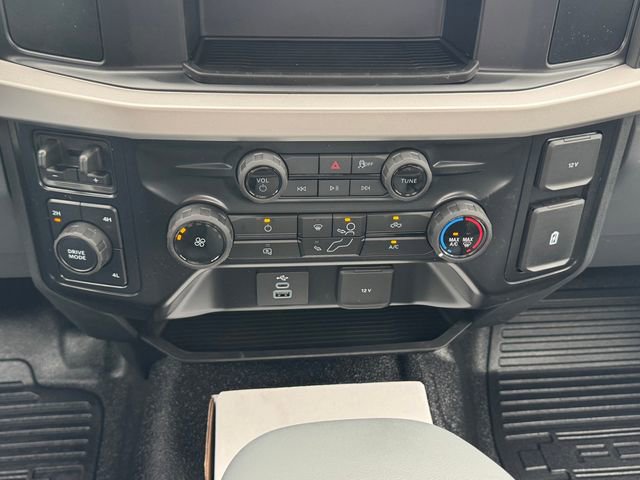 New 2026 Ford F550 4x4 Regular Cab Super Duty image 19